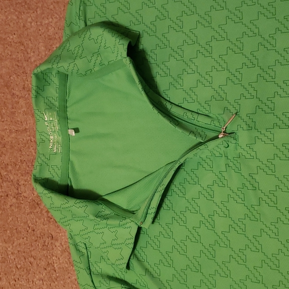Nike Golf Women's Green Geometric Print Shirt - Picture 5 of 12